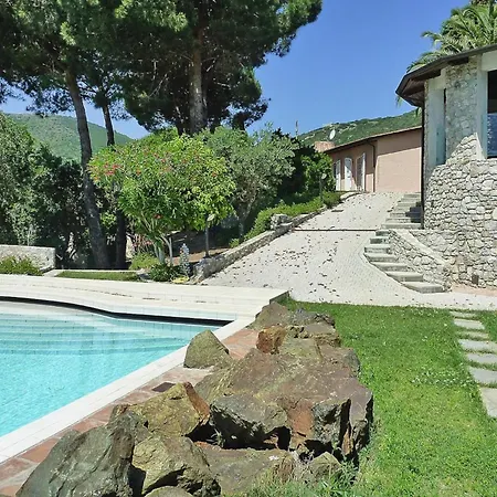 La Chiusa Di Rio Rio Nell Elba